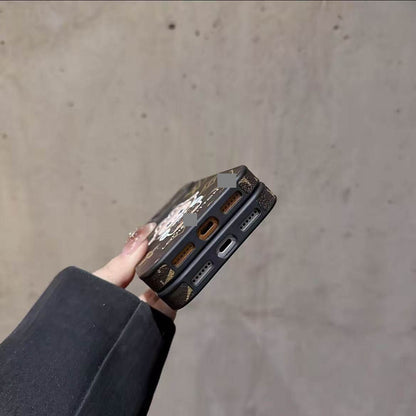 #100  スマホケース  高級感  耐衝撃・防振性能に優れ、iPhone13~17 に対応