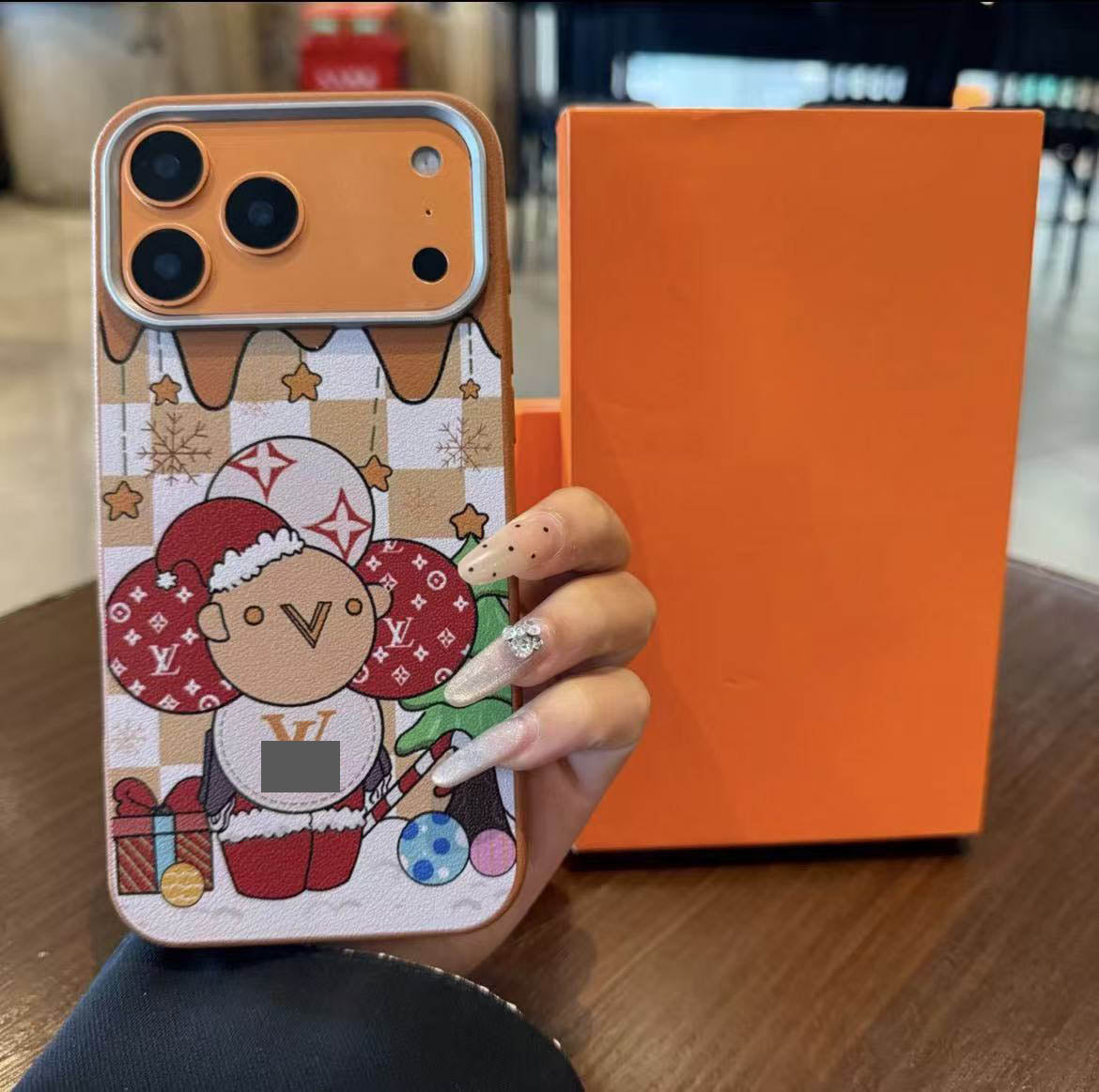 #101  スマホケース    耐衝撃・防振性能に優れ  iPhone13-17 に対応