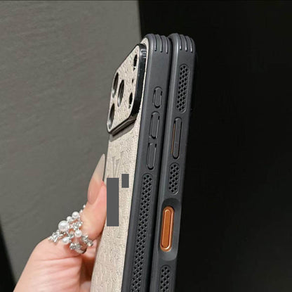 #103  スマホケース    耐衝撃・防振性能に優れ、iPhone14-17に対応