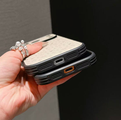 #103  スマホケース    耐衝撃・防振性能に優れ、iPhone14-17に対応
