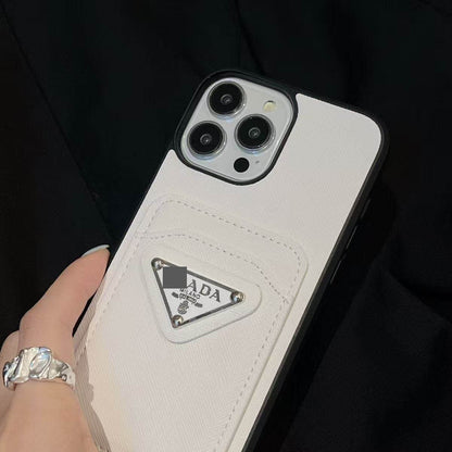 #231  スマホケース   カード入れ付き  耐衝撃・防振性能に優れ、iPhone13-17 に対応