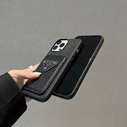 #231  スマホケース   カード入れ付き  耐衝撃・防振性能に優れ、iPhone13-17 に対応