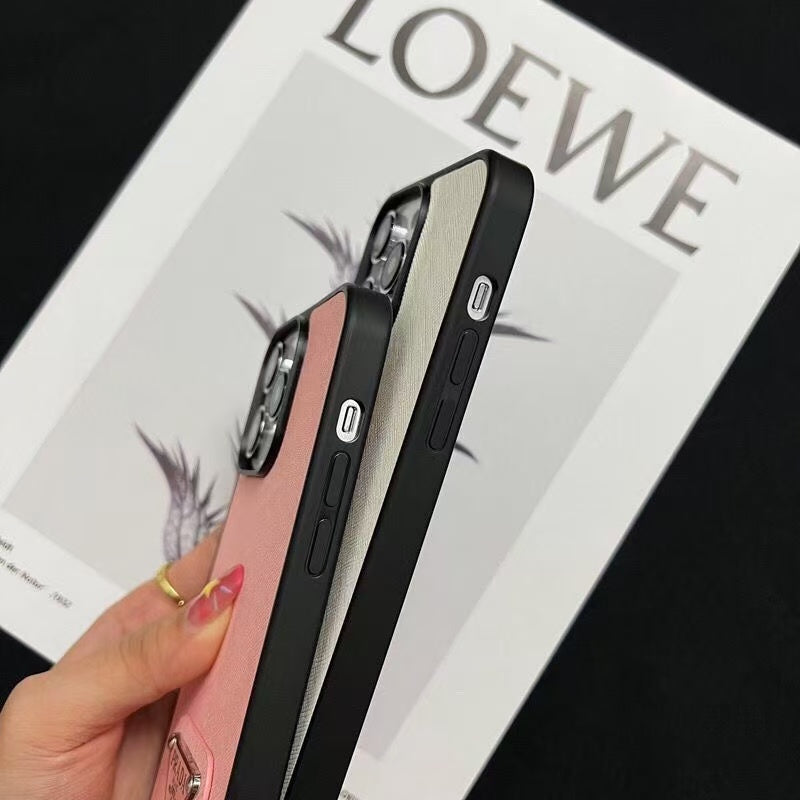 #106   スマホケース   耐衝撃・防振性能に優れ、iPhone13-17 に対応