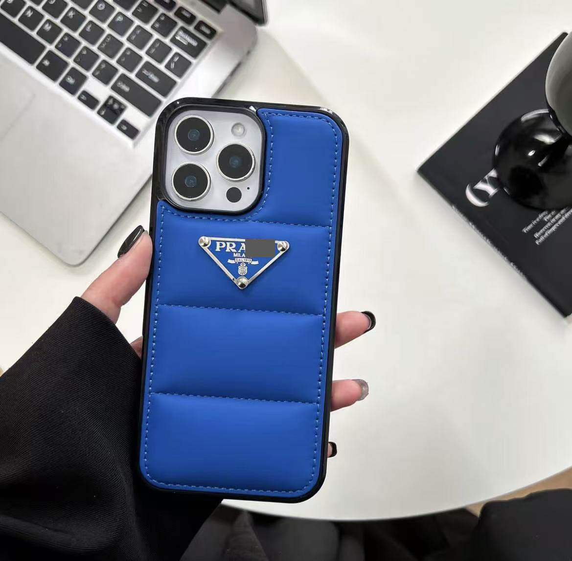#233  スマホケース    耐衝撃・防振性能に優れ、iPhone13-17に対応