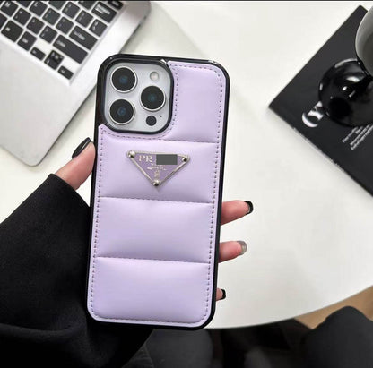 #233  スマホケース    耐衝撃・防振性能に優れ、iPhone13-17に対応