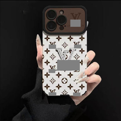 #D10  スマホケース  ガラスパッチワーク柄スマホケース  耐衝撃・防振性能に優れ、iPhoneに対応