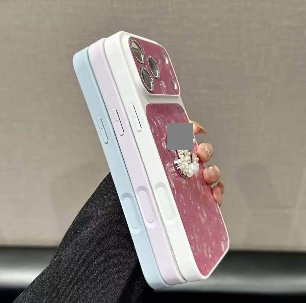 #109 スマホケース    耐衝撃・防振性能に優れ、iPhone13~18 に対応