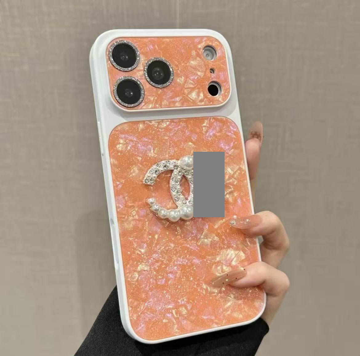 #109 スマホケース    耐衝撃・防振性能に優れ、iPhone13~18 に対応