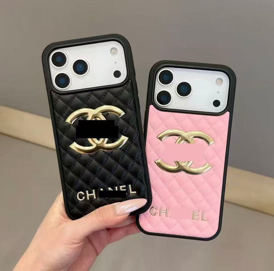#54  スマホケース   耐衝撃・防振性能に優れ、高級感あふれるスマホケースで、iPhone14~17 に対応