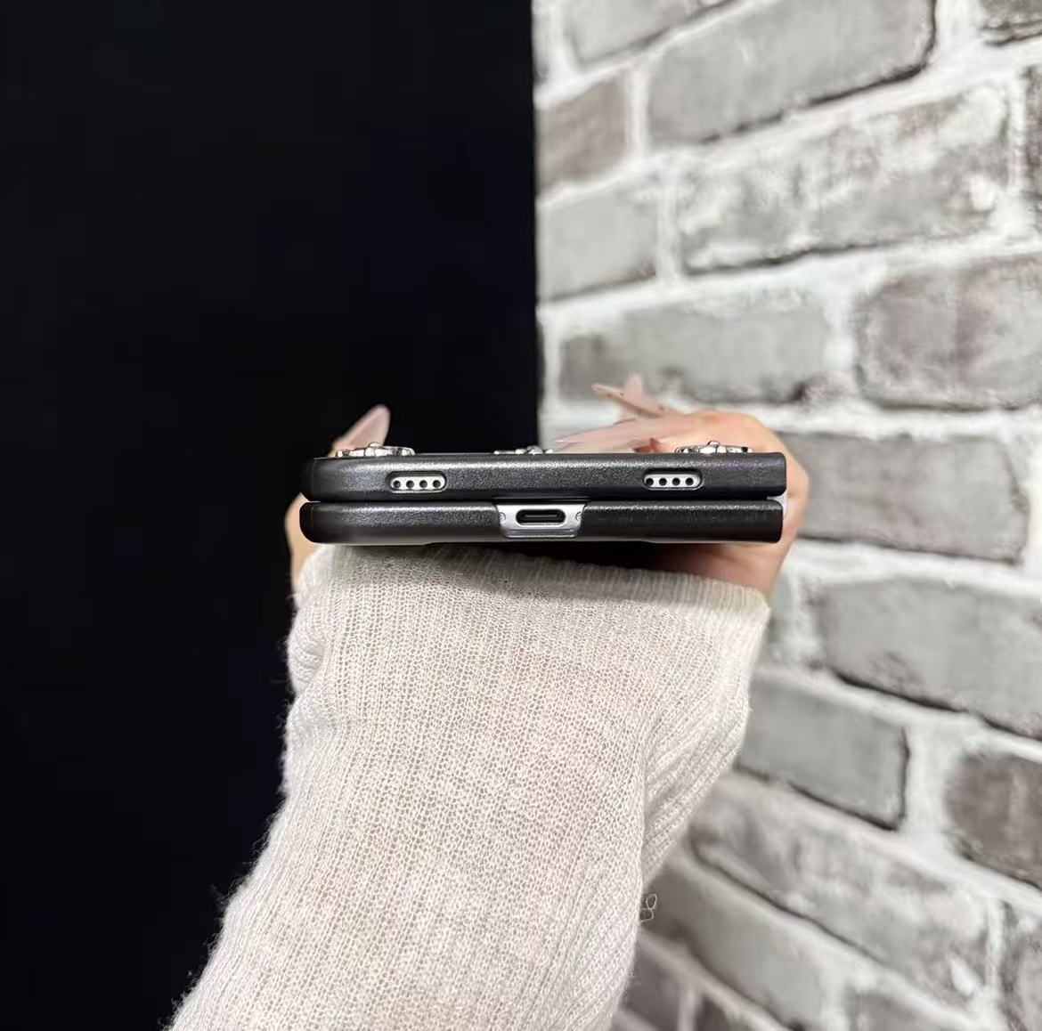 #DUO-2  スマホケース    耐衝撃・防振性能に優れ、iPhone DOUに対応
