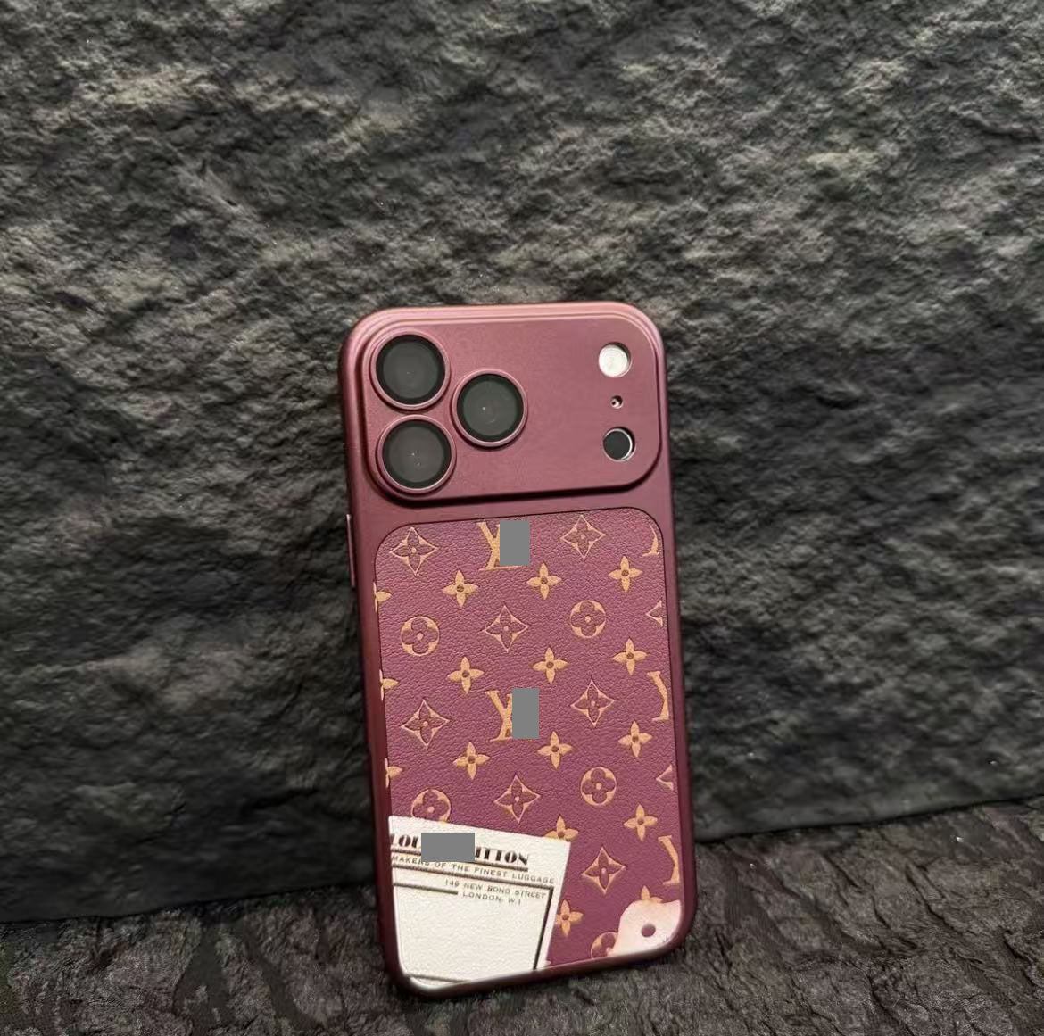 #120 スマホケース    耐衝撃・防振性能に優れ、iPhone13~18 に対応
