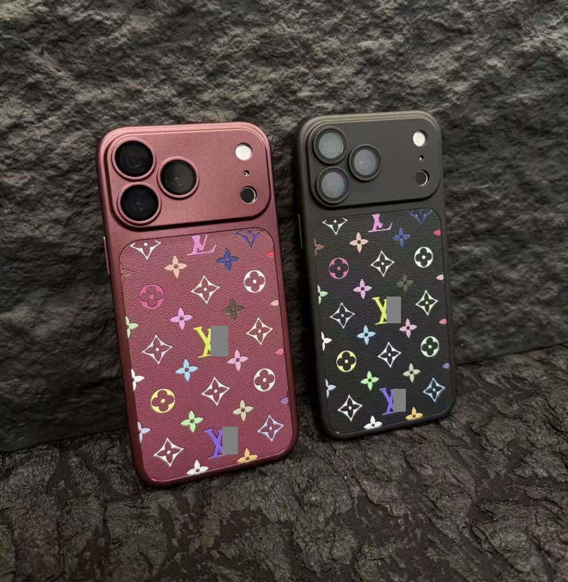 #121 スマホケース    耐衝撃・防振性能に優れ、iPhone13~18 に対応