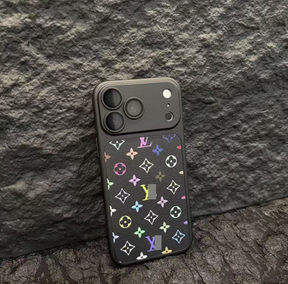 #121 スマホケース    耐衝撃・防振性能に優れ、iPhone13~18 に対応
