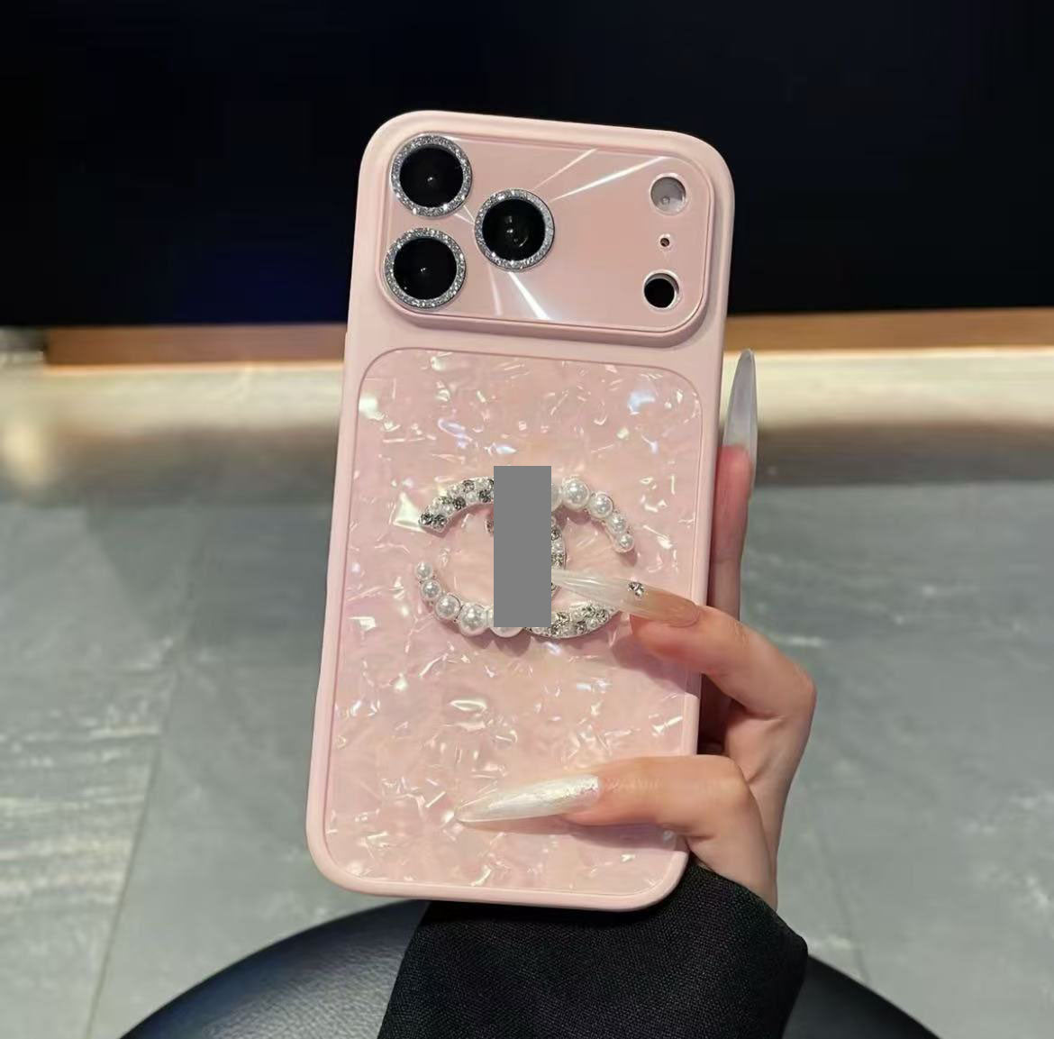 #87  スマホケース    耐衝撃・防振性能に優れ、iPhone14-17 に対応