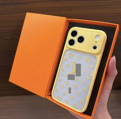 #63 スマホケース  透明感  耐衝撃・防振性能に優れ、iPhone12~18 に対応