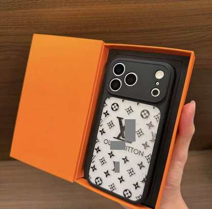 #63 スマホケース  透明感  耐衝撃・防振性能に優れ、iPhone12~18 に対応