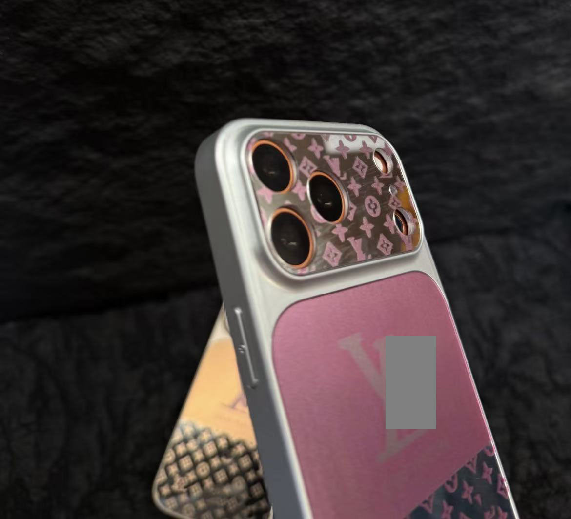#07  スマホケース  高級感  耐衝撃・防振性能に優れ、iPhone15~18 に対応