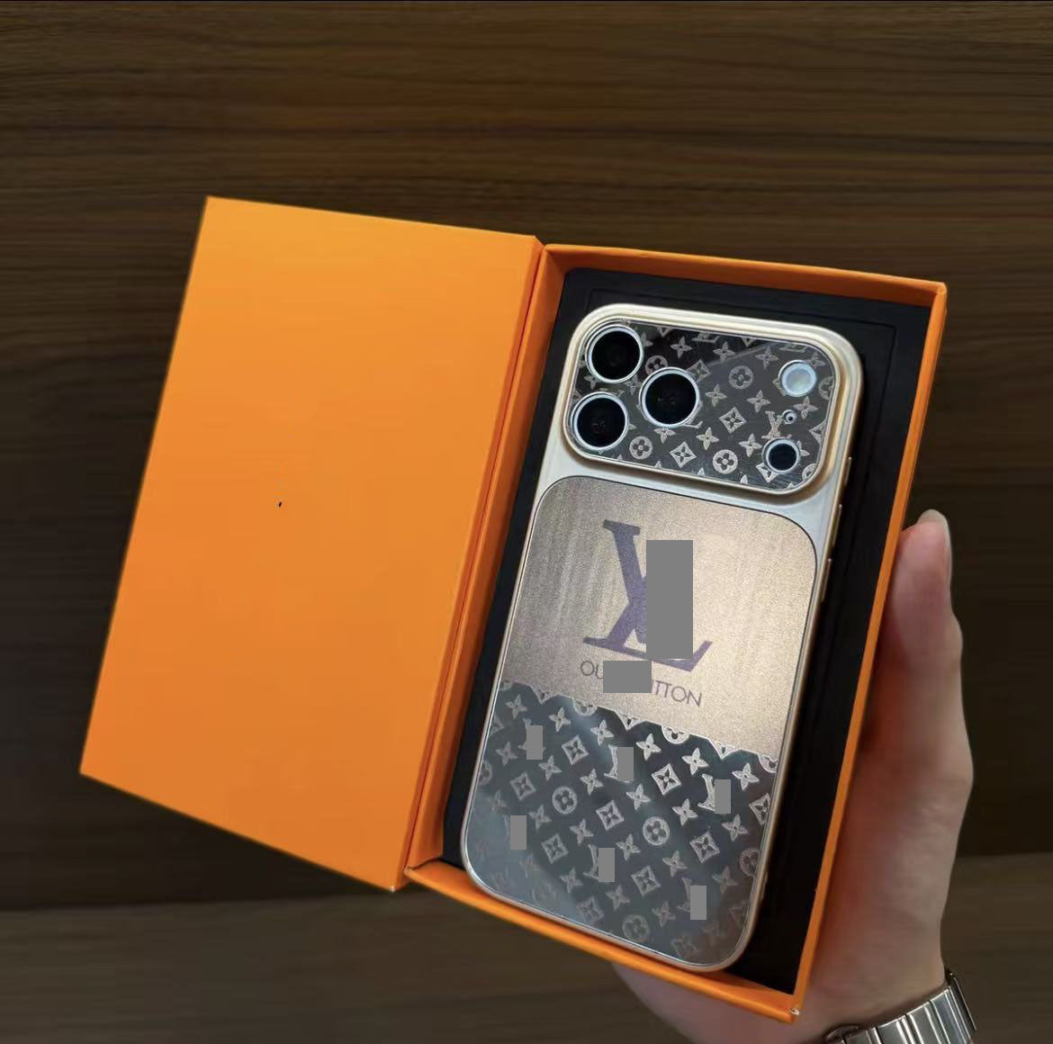 #07  スマホケース  高級感  耐衝撃・防振性能に優れ、iPhone15~18 に対応
