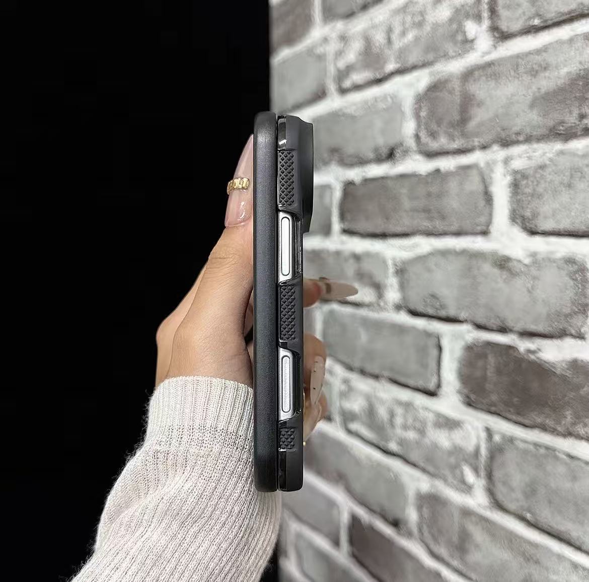 #DUO-5  スマホケース    耐衝撃・防振性能に優れ、iPhone Duoに対応