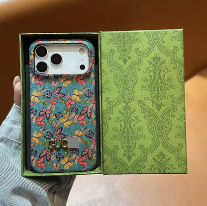 #217  スマホケース    耐衝撃・防振性能に優れ  iPhone13-18 に対応