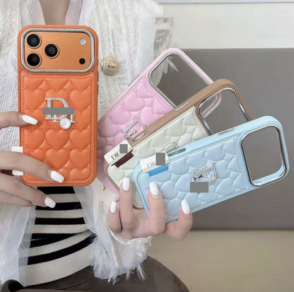 #49スマホケース     耐衝撃・防振性能に優れ、高級感あふれるスマホケースで、iPhone13~17 に対応