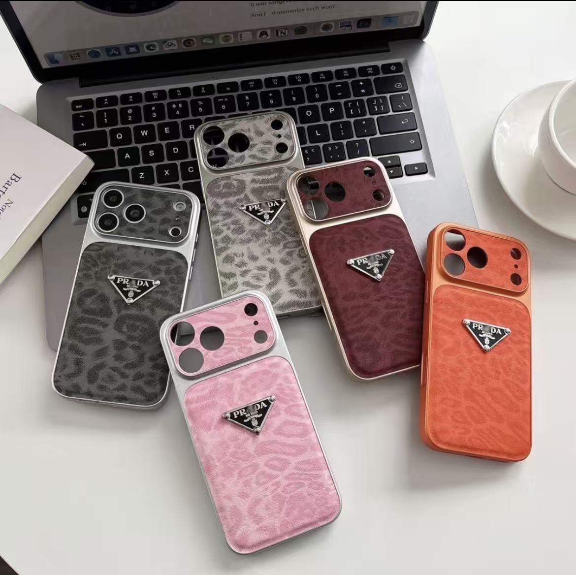 #41スマホケース    耐衝撃・防振性能に優れ、高級感あふれるスマホケースで、iPhone14~18 に対応