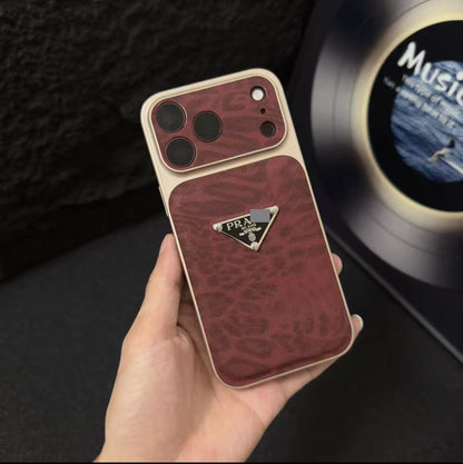 #41スマホケース    耐衝撃・防振性能に優れ、高級感あふれるスマホケースで、iPhone14~18 に対応