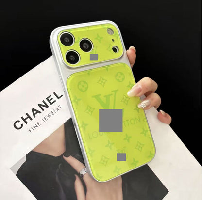 #82 スマホケース   耐衝撃・防振性能に優れ、iPhone15-17 に対応