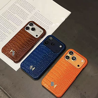 #73  スマホケース   耐衝撃・防振性能に優れ  iPhone14-17 に対応