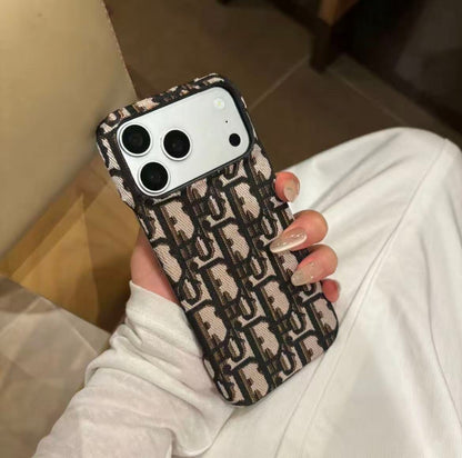 #39  スマホケース   耐衝撃・防振性能に優れ  iPhone14-17 に対応