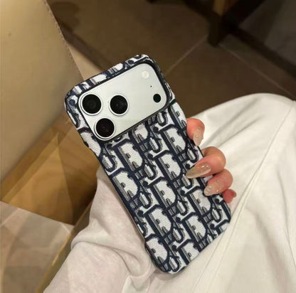 #39  スマホケース   耐衝撃・防振性能に優れ  iPhone14-17 に対応