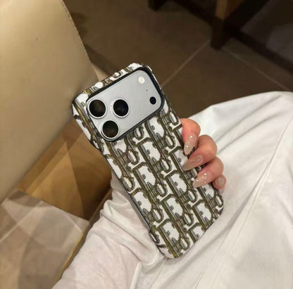 #39  スマホケース   耐衝撃・防振性能に優れ  iPhone14-17 に対応