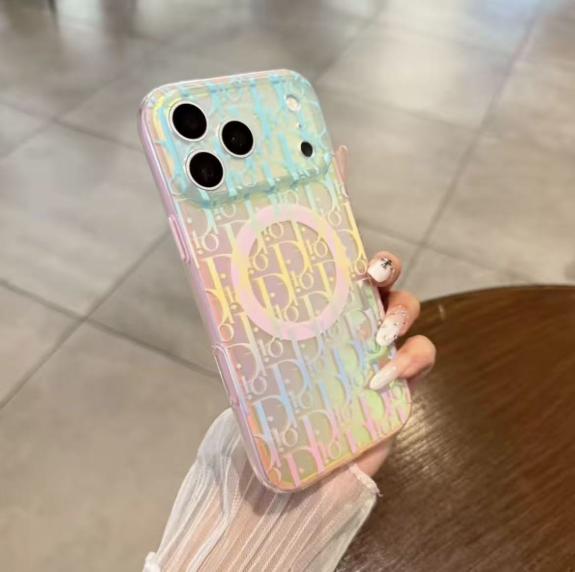 #M01  スマホケース  グラデーション磁気吸着スマホケース   iPhone 15-18に対応