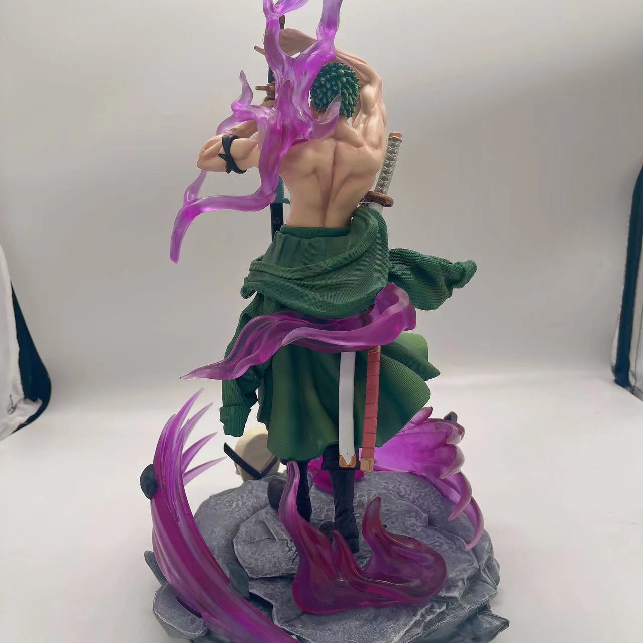 One Piece  シリーズ フィギュア 刀を抜くゾロ 三千世界モデル置物