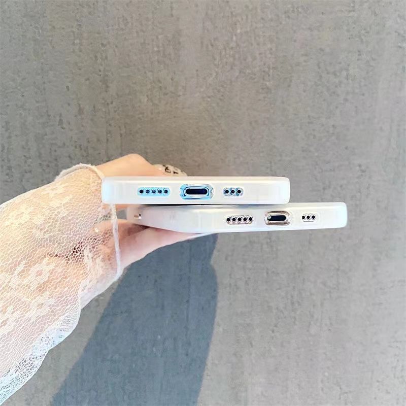 スマホケース  超可愛い耳のついたドラえもんテーマ、  耐衝撃・防振性能に優れ、高級感あふれるスマホケースで、iPhone に対応