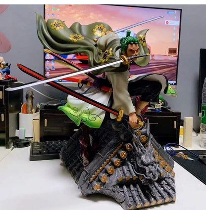 One Piece Series Figure Zoro Figure Ornament on Wano Country Roof