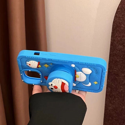 スマホケース  立体で可愛いドラえもんの伸縮スタンド付き、  耐衝撃・防振性能に優れ、高級感あふれるスマホケースで、iPhone に対応