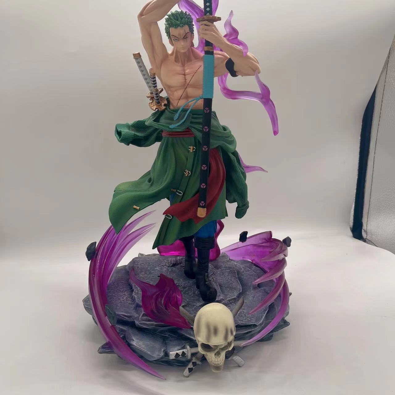 One Piece  シリーズ フィギュア 刀を抜くゾロ 三千世界モデル置物