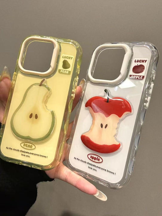 スマホケース  食べたくなるほどリアルな立体リンゴとナシがスマホに登場！  耐衝撃・防振性能に優れ、高級感あふれるスマホケースで、iPhone に対応