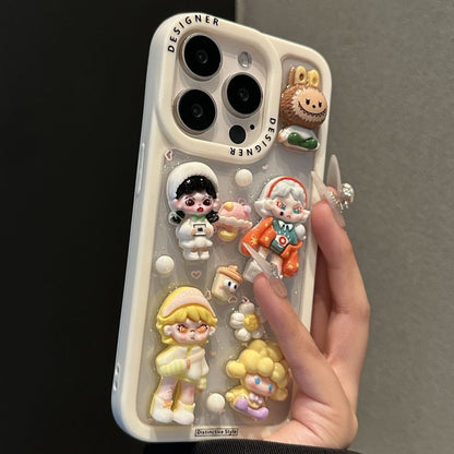 スマホケース  冒険心をくすぐる立体ドーラがスマホにやってきます！  耐衝撃・防振性能に優れ、高級感あふれるスマホケースで、iPhone に対応