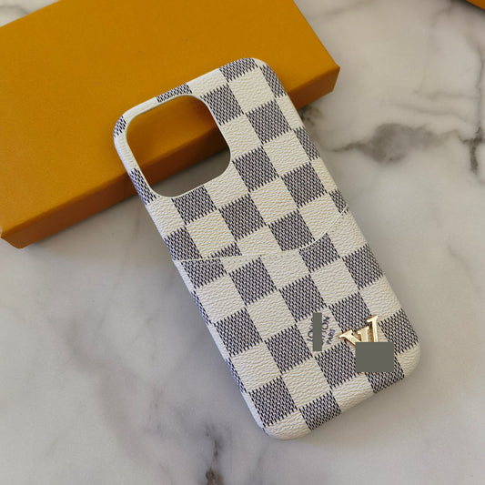 #211  スマホケース   耐衝撃・防振性能に優れ  iPhone に対応