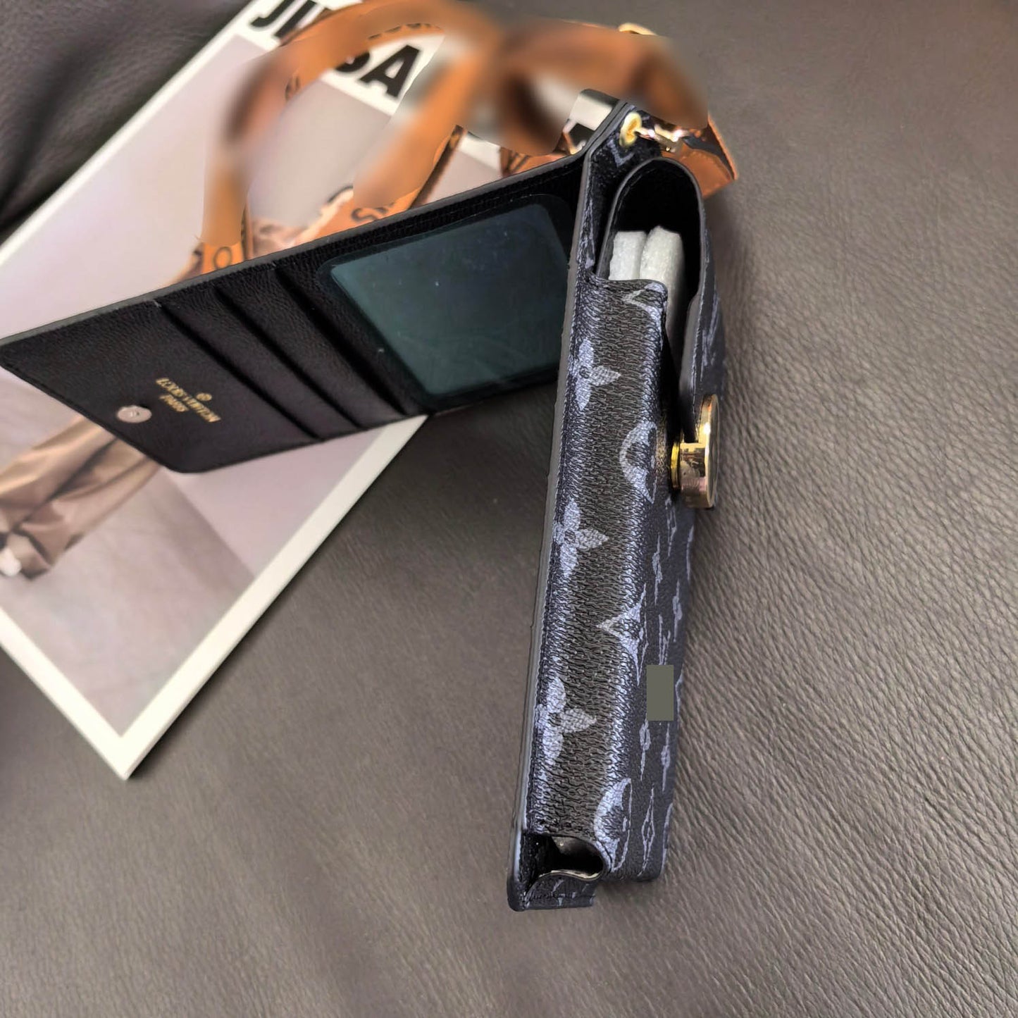 #520  ストラップ＆カード入れ付き 汎用 スマホカバー