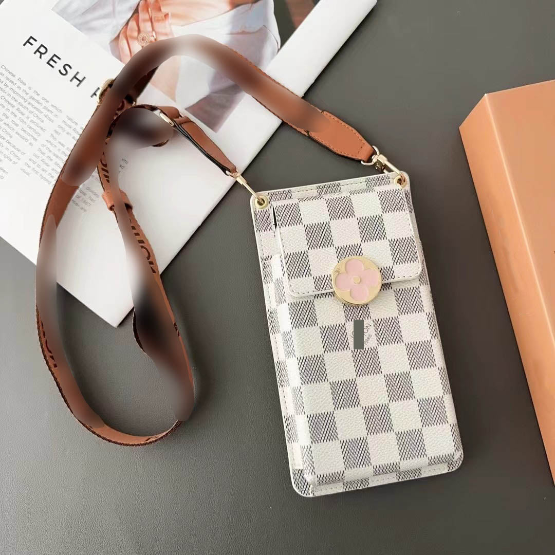 #520  ストラップ＆カード入れ付き 汎用 スマホカバー