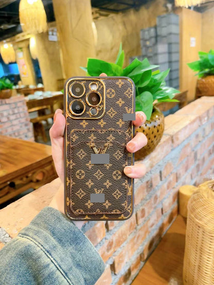 #238  スマホケース     耐衝撃・防振性能に優れ、iPhone13~17 に対応