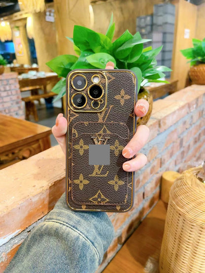 #238  スマホケース     耐衝撃・防振性能に優れ、iPhone13~17 に対応