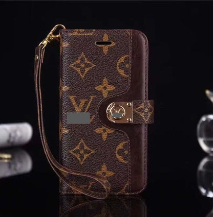 スマホケース    高級感カード入れ付きスマホケース  ダブルV  耐衝撃・防振性能に優れ、高級感あふれるスマホケースで、iPhone12-17 に対応