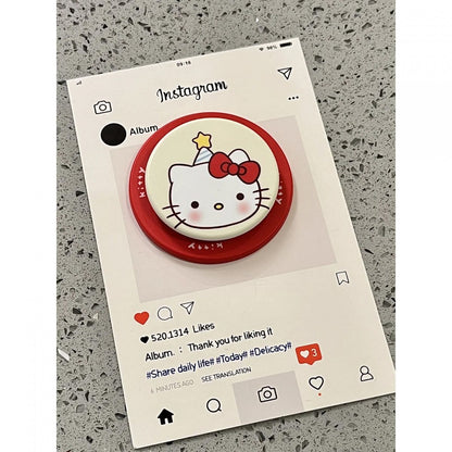 スマホケース  誕生日ハットをかぶったハローキティ  磁石式スタンド  耐衝撃・防振性能に優れ、高級感あふれるスマホケースで、iPhone に対応