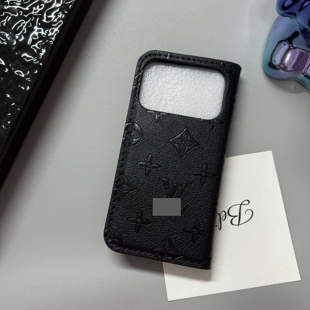 #504  スマホケース   手帳型 押し加工  耐衝撃・防振性能に優れ、iPhone12-17 に対応