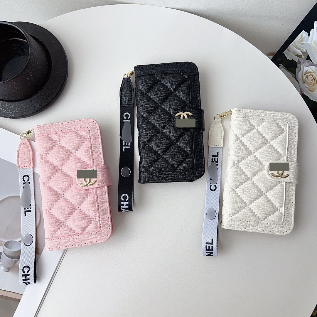 #517  スマホケース   カード入れ付き   耐衝撃・防振性能に優れ、iPhone に対応