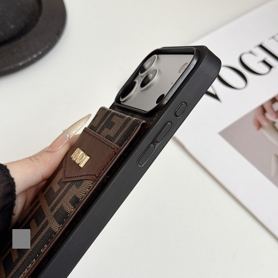 #329  スマホケース   カード収納折りたたみ  耐衝撃・防振性能に優れ、iPhone13~18 に対応